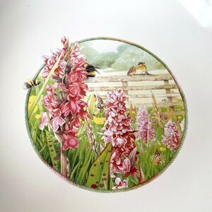 Marjolein Bastin Wildflower Meadow Serving Dish 10-1/4" - Honeybees Pink Flowers
